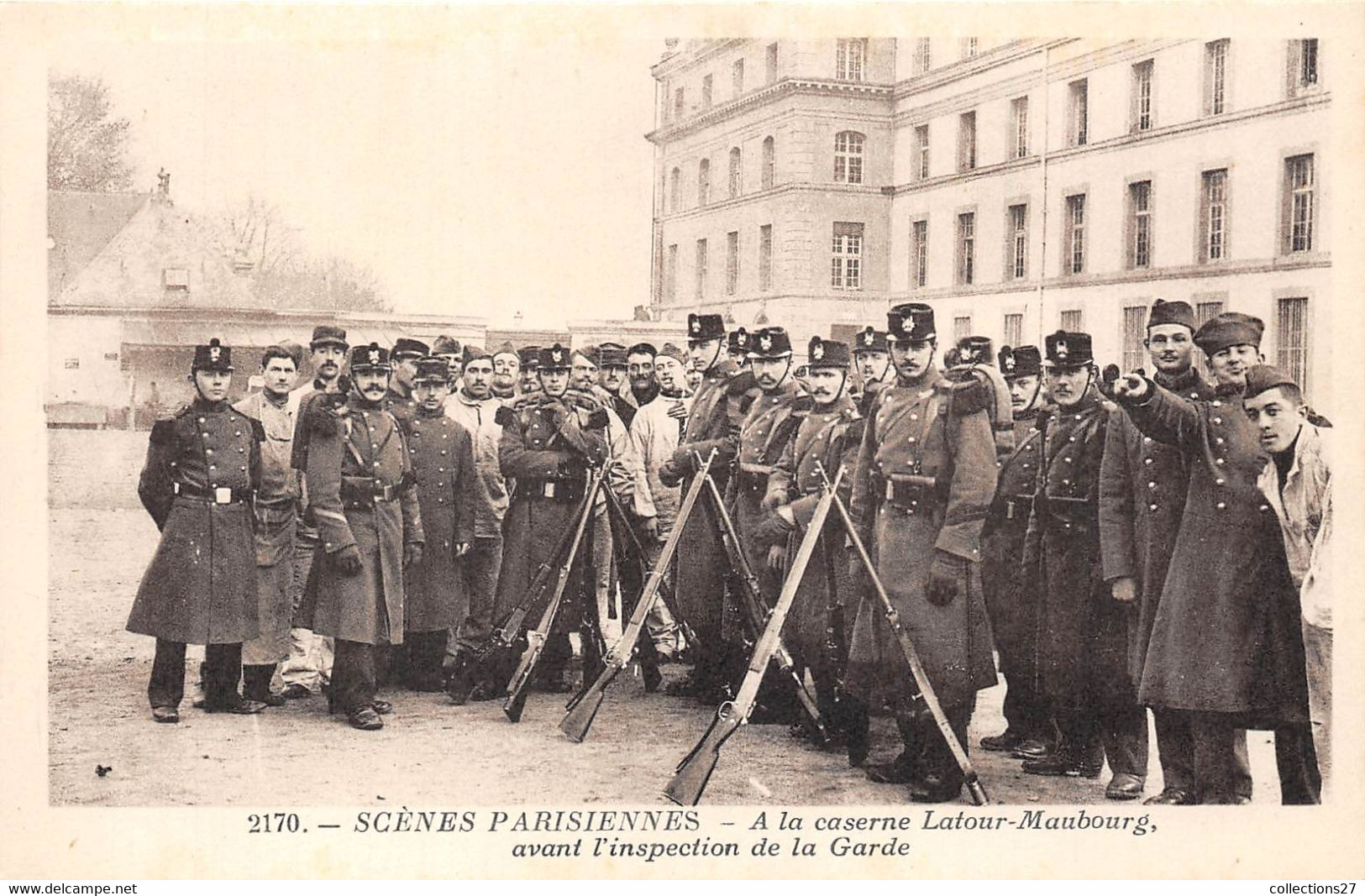 PARIS-A LA CASERNE LATOUR-MAUBOURG, AVANT L'INSPECTION DE LA GARDE - Arrondissement: 07