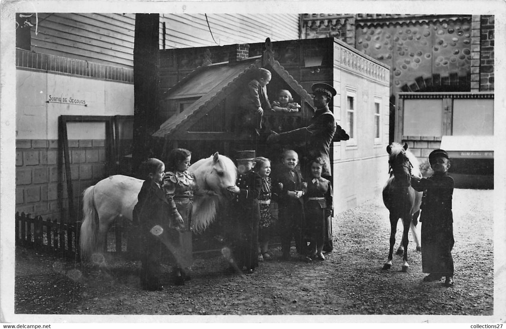 PARIS-EXPOSITION INTERNATIONALE PARIS 1937, EXPLANADE DES INVALITES-  LA FERME ROYAUME DE LILIPUT - Exhibitions