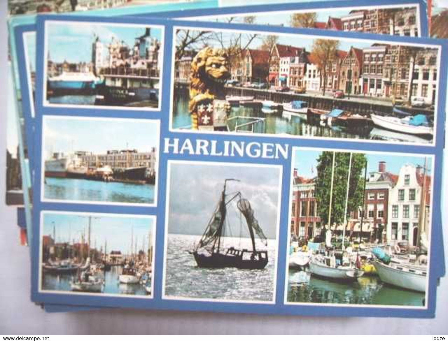 Nederland Holland Pays Bas Harlingen Met Beelden In Blauw - Harlingen