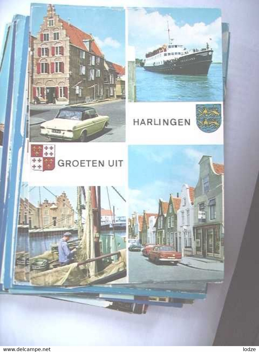 Nederland Holland Pays Bas Harlingen Met Veerboot, Oude Auto's En Wapen - Harlingen