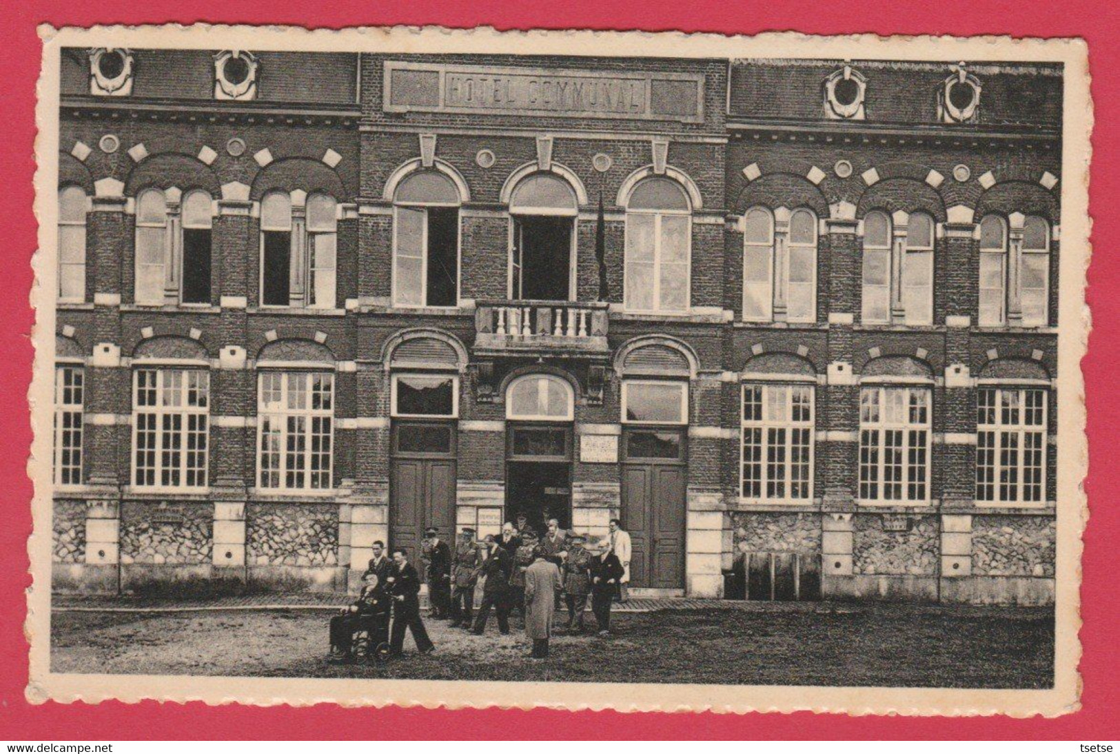 Bersillies-l'Abbaye - Inauguration Du Home Camille Joset -  Les Personnalités Se Dirigent Vers Le Kioque  ( Voir Verso ) - Erquelinnes