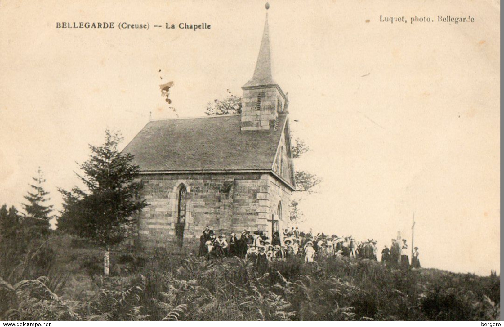 23. CPA - BELLEGARDE -  La Chapelle - Sortie De Messe Ou Procession - Scan Du Verso - - Bellegarde