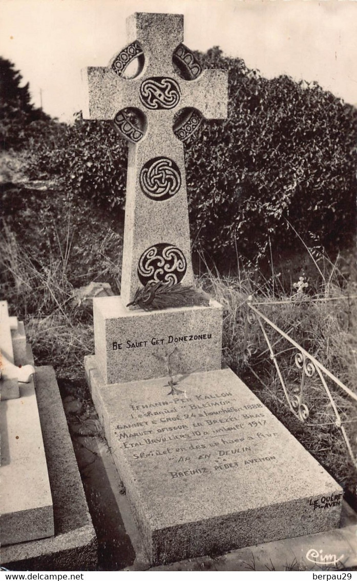 ILE DE GROIX  - Tombeau De JEAN PIERRE CALLOCH ( Poete Breton ) - Groix