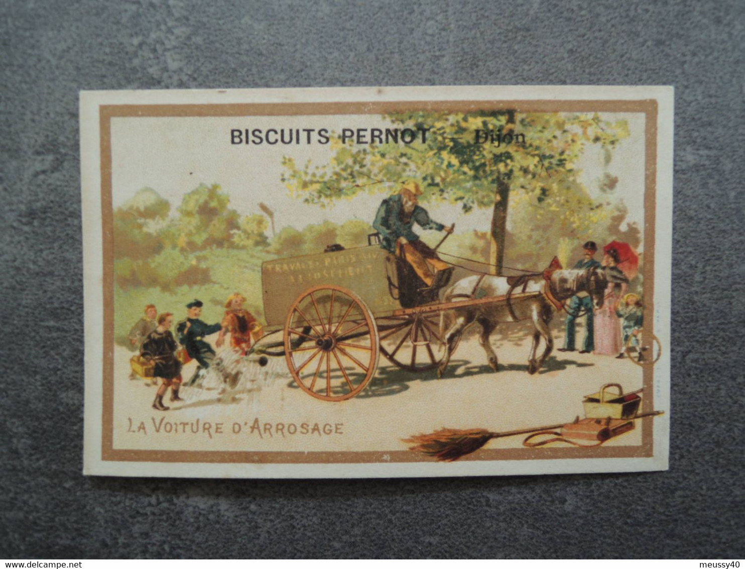 CHROMO  Lith. Vieillemard.  Biscuits PERNOT.    Moyens De Transport.  La Voiture D'Arrosage. - Otros & Sin Clasificación