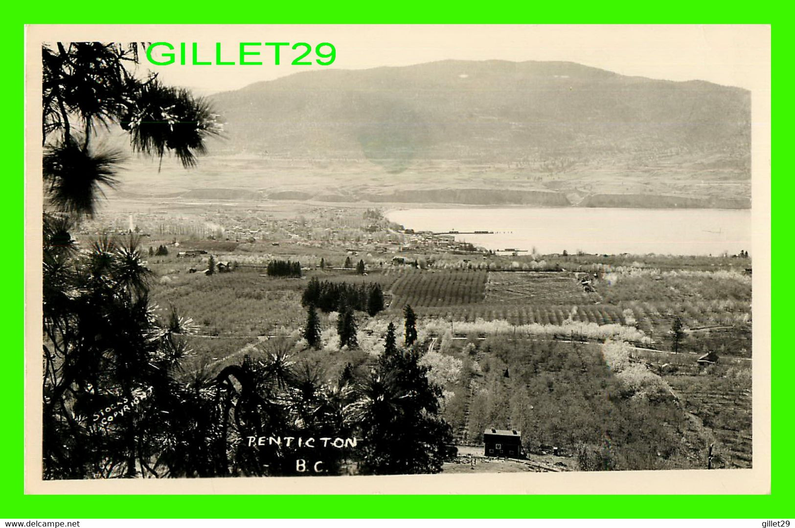 PENTICTON, BC - VUE AÉRIENNE DE LA VILLE - CARTE PHOTO - ÉCRITE - - Penticton