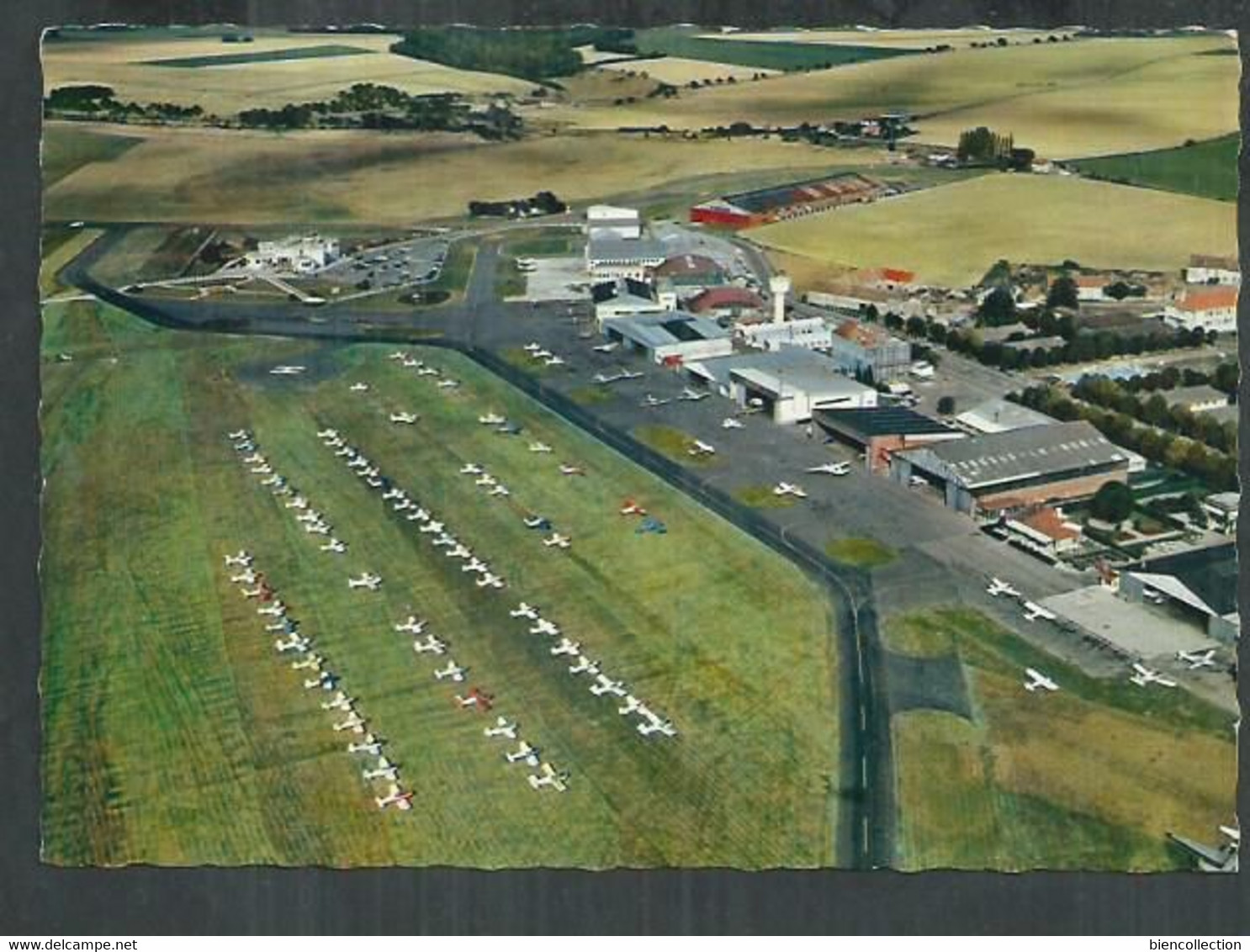 Yvelines. Toussus Le Noble , Vue Aérienne De L'aérodrome - Toussus Le Noble