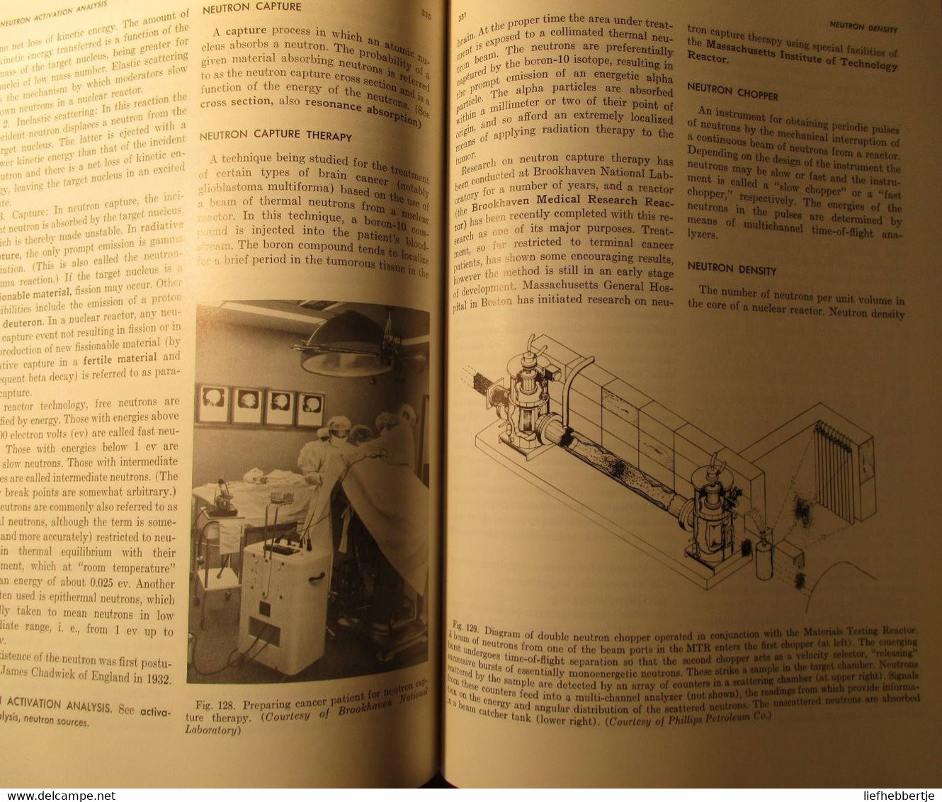 The Atomic Energy Deskbook - By John Hogerton - 1963 - Atoomenergie Atoom - Autres & Non Classés