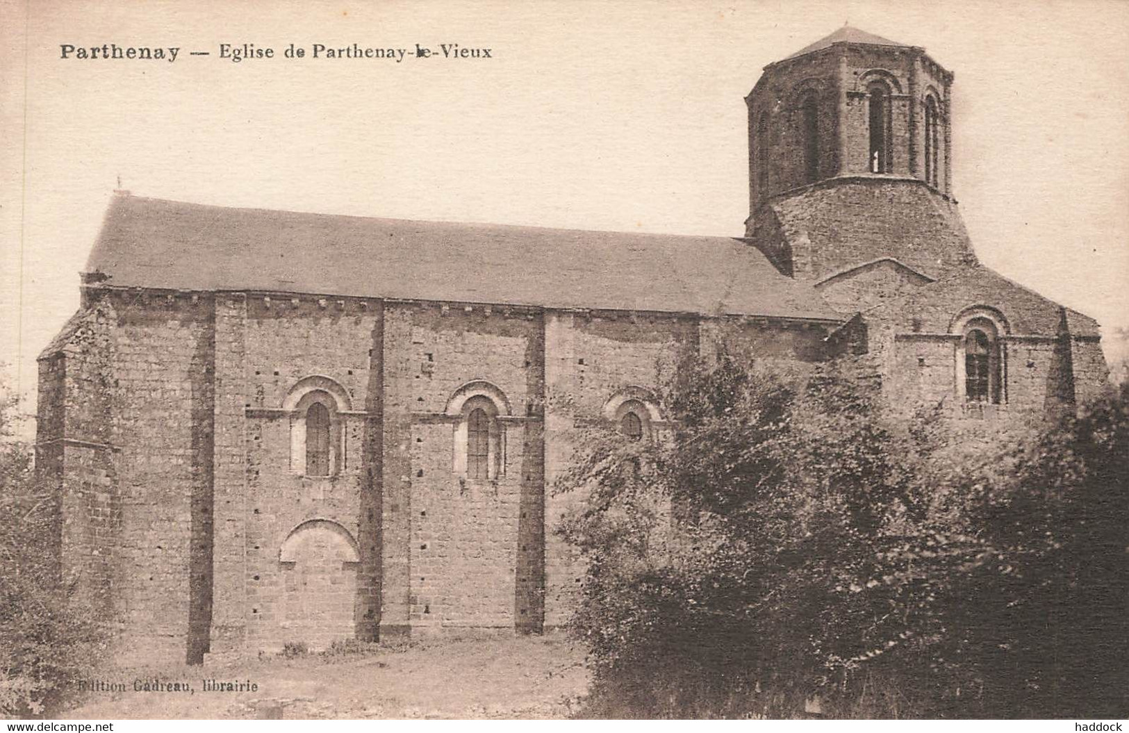 PARTHENAY : EGLISE DE PARTENAY LE VIEUX - Parthenay