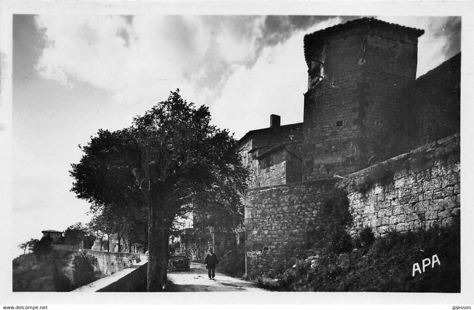 TARN  81  CASTELNAU DE MONTMIRAL  LES REMPARTS - ROUTE DE GAILLAC - Castelnau De Montmirail