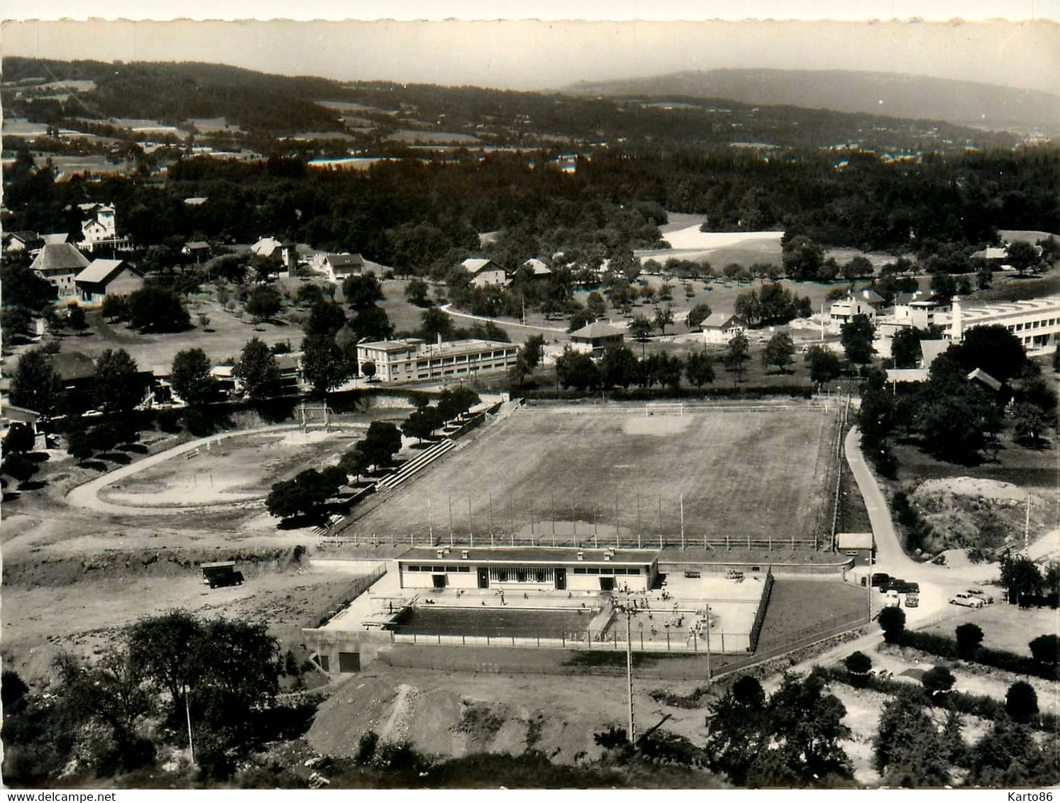 La Roche Sur Foron * La Piscine Et Le Terrain De Sport * Football Foot Stade Stadium - La Roche-sur-Foron