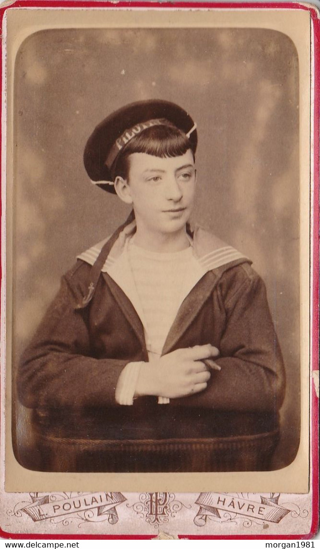 Photo  6  Cms  X  10   Cms  Format  . CDV.        PHOTOGRAPHE  L. POULAIN     LE HAVRE    1887 - Geïdentificeerde Personen