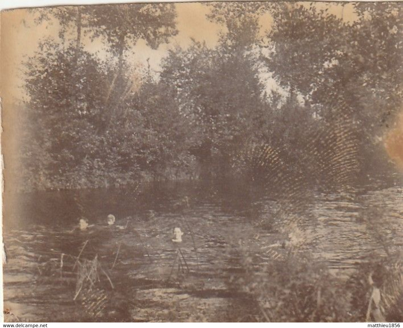 Photo Juillet 1914 Près NOGENT-LE-ROI - Les Bords De L'Eure, La Baignade (A233) - Nogent Le Roi