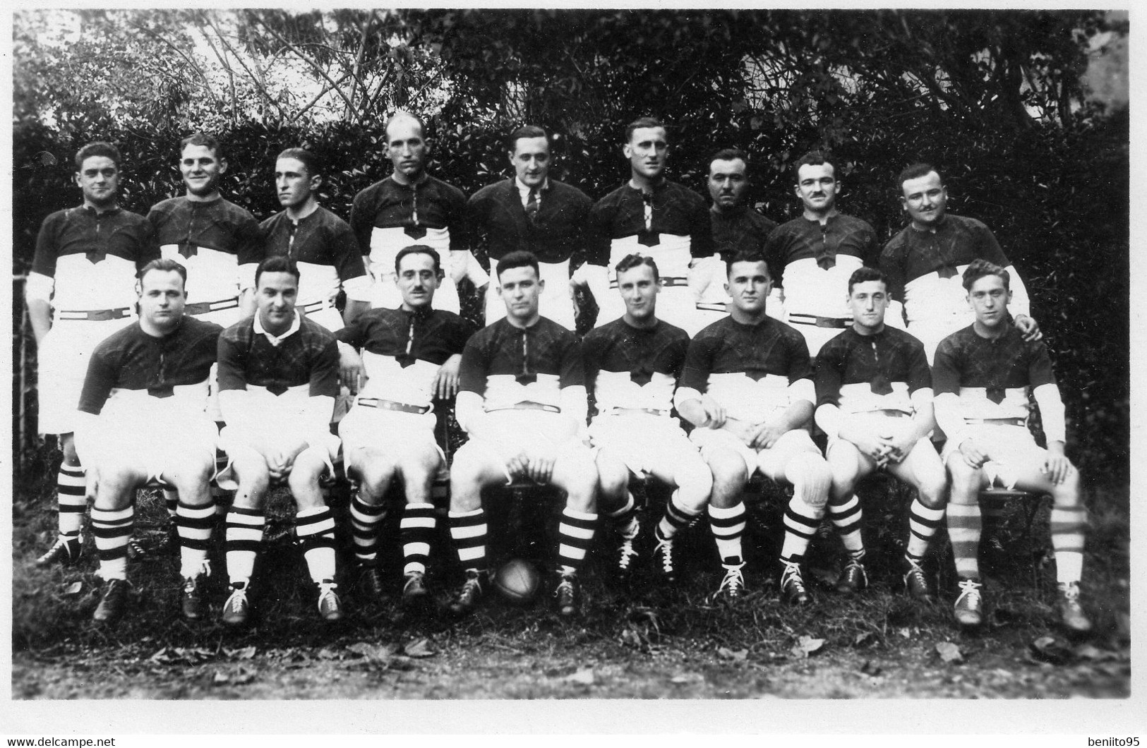 CARTE-PHOTO De L'équie 1ère De Rugby De BIARRITZ 1933-34. - Rugby