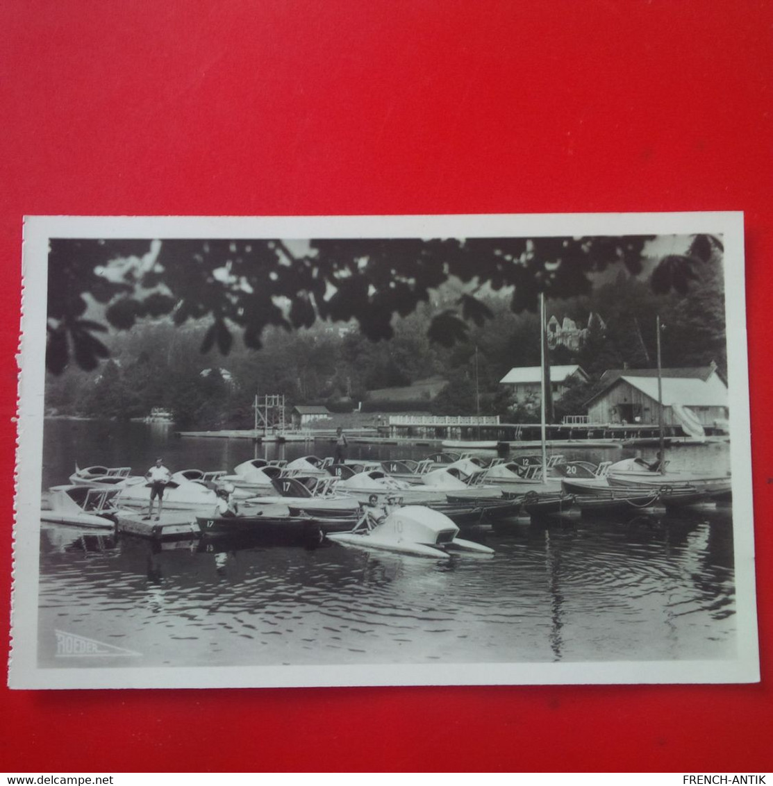 GERARDMER PEDALOS SUR LE LAC - Gerardmer