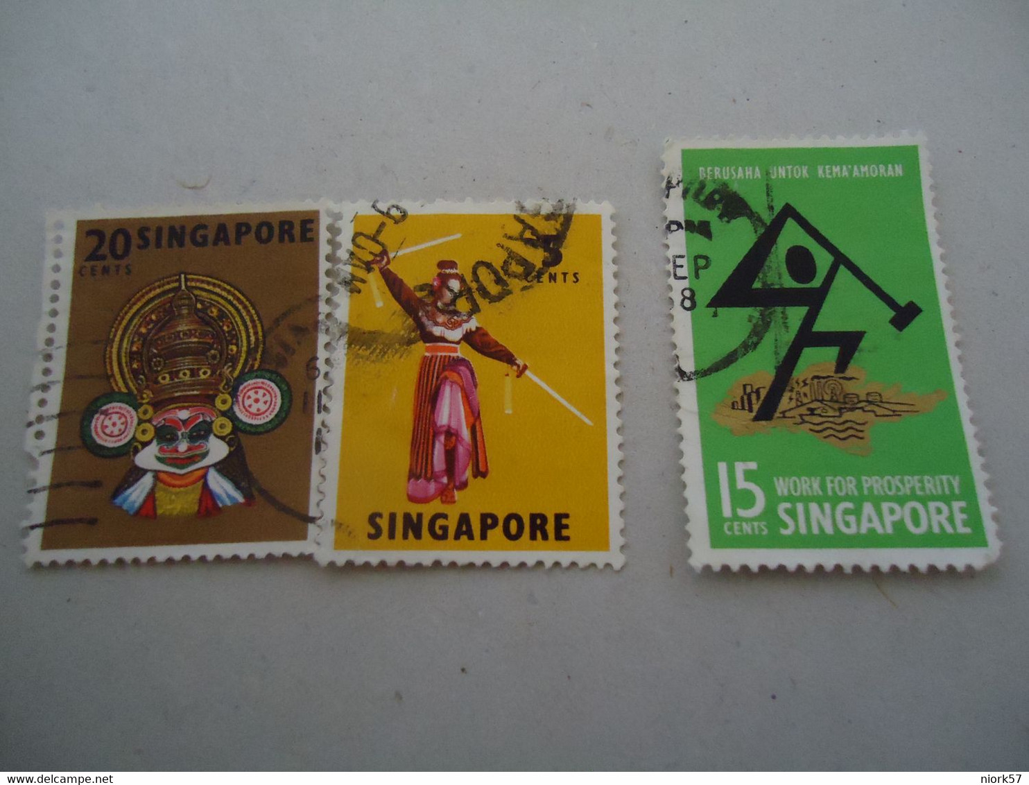 SINGAPORE  USED  STAMPS DANCE   MASK - Singapore (1959-...)