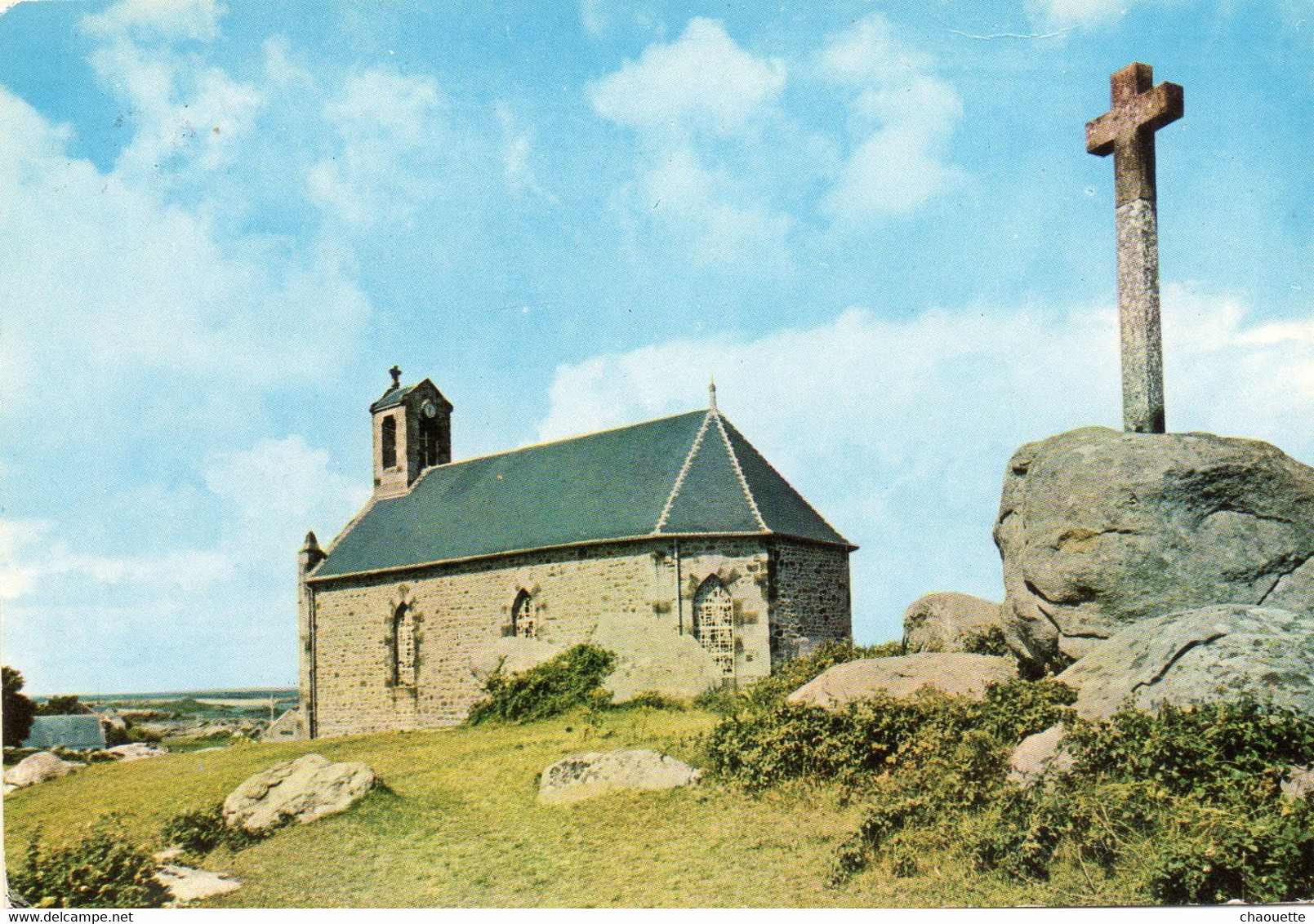 ILES CHAUSEY...chapelle Et Le Calvaire - Altri & Non Classificati