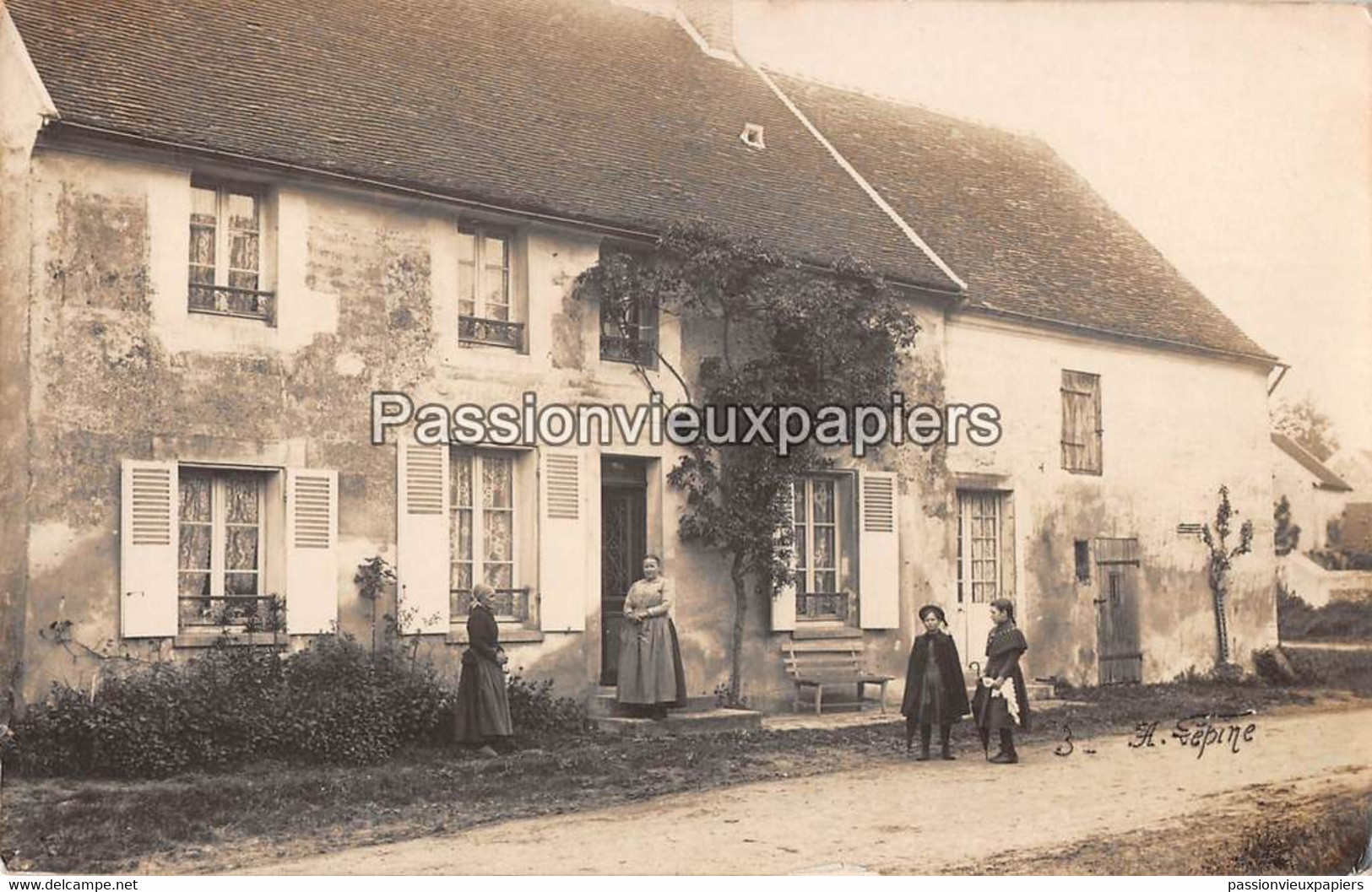 CARTE PHOTO VALDAMPIERRE Ou Environs MAISONS  PHOTOGRAPHE A. LEPINE - Andere & Zonder Classificatie