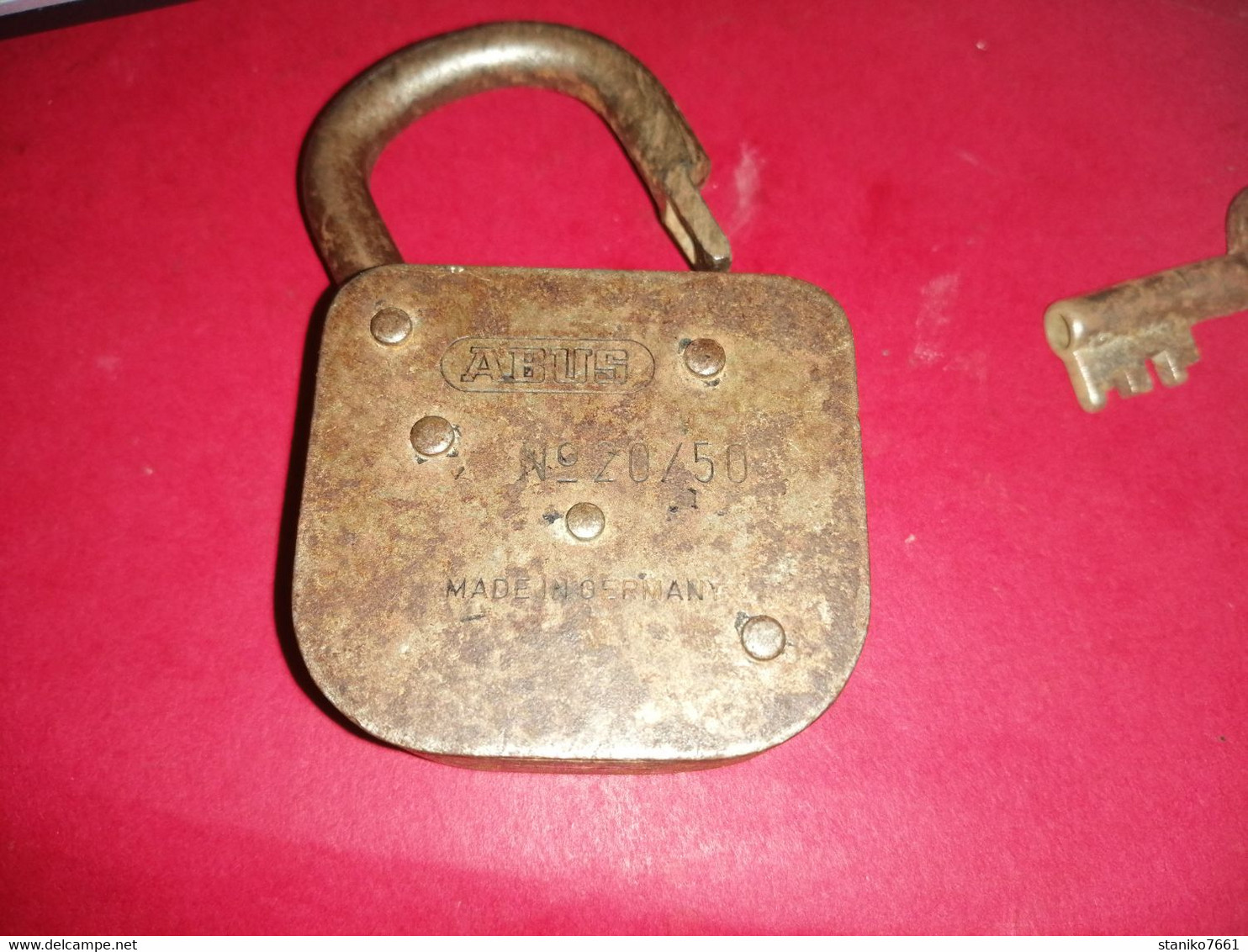 ANCIEN ET VINTAGE CADENAS ABUS MARQUE ALLEMANDE FONCTIONE - Art Populaire