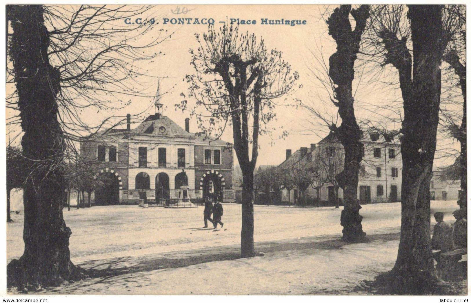 PYRENEES ATLANTIQUES PONTACQ : PLACE HUNINGUE - CIRCULEE DE PONTACQ EN 1940 - Pontacq