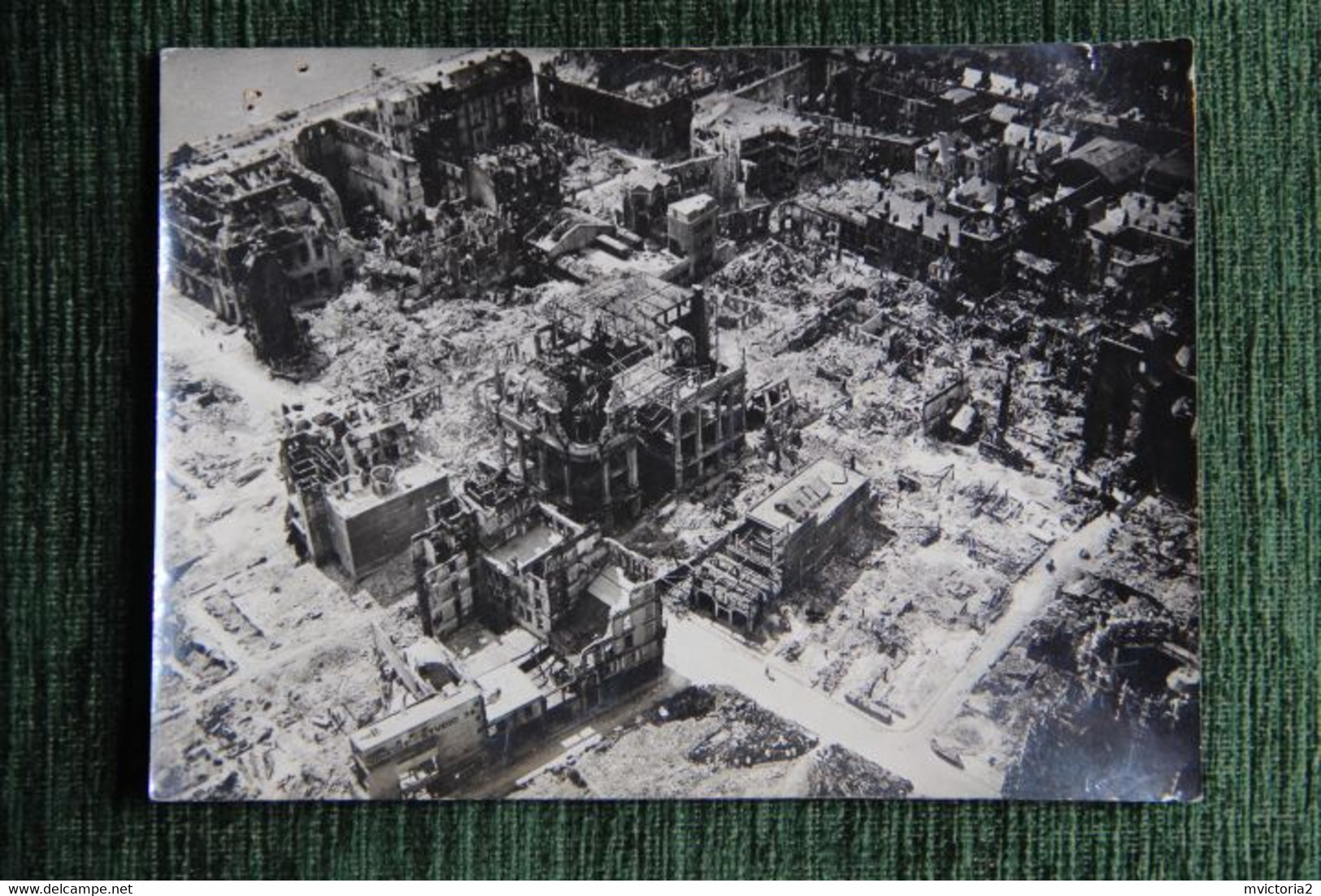 Superbe Photographie Originale D'un Quartier De La Ville De ROUEN Après Les Bombardements De 1940/1944 - Places