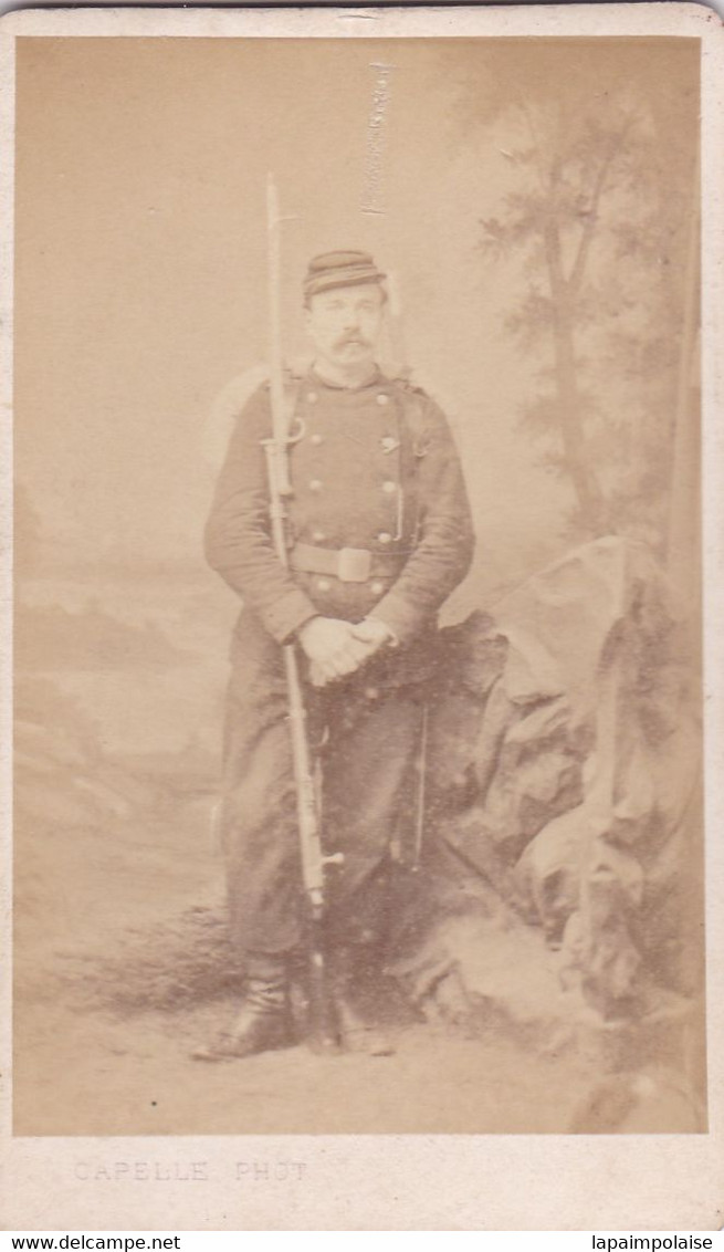 Photo CDV 1870 St Brieuc Militaire Régiment D'infanterie Fusil Baïonnette & Paquetage Photo Capelle St Brieuc  Réf 10023 - Guerre, Militaire