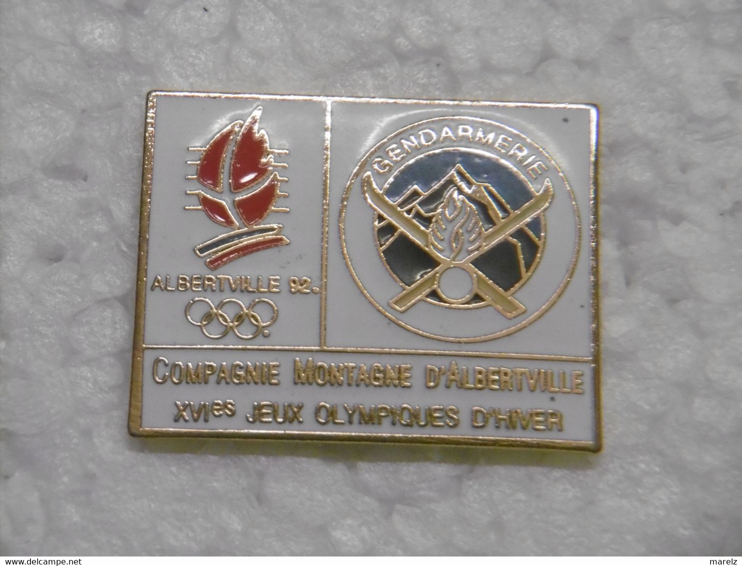 Pin's GENDARMERIE Compagnie Montagne D'ALBERTVILLE XVIes JEUX OLYMPIQUES D'HIVER - Pin Pins Badge EGF - Militaria