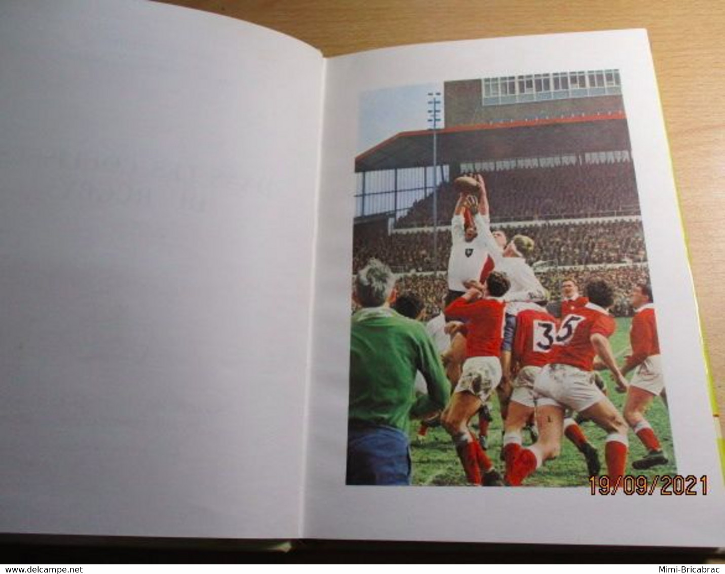 Edition Originale 1967 BIBLIOTHEQUE ROUGE ET OR / TELE-SOUVERAINE ORTF ROGER COUDERC DANS LES COULISSES DU RUGBY