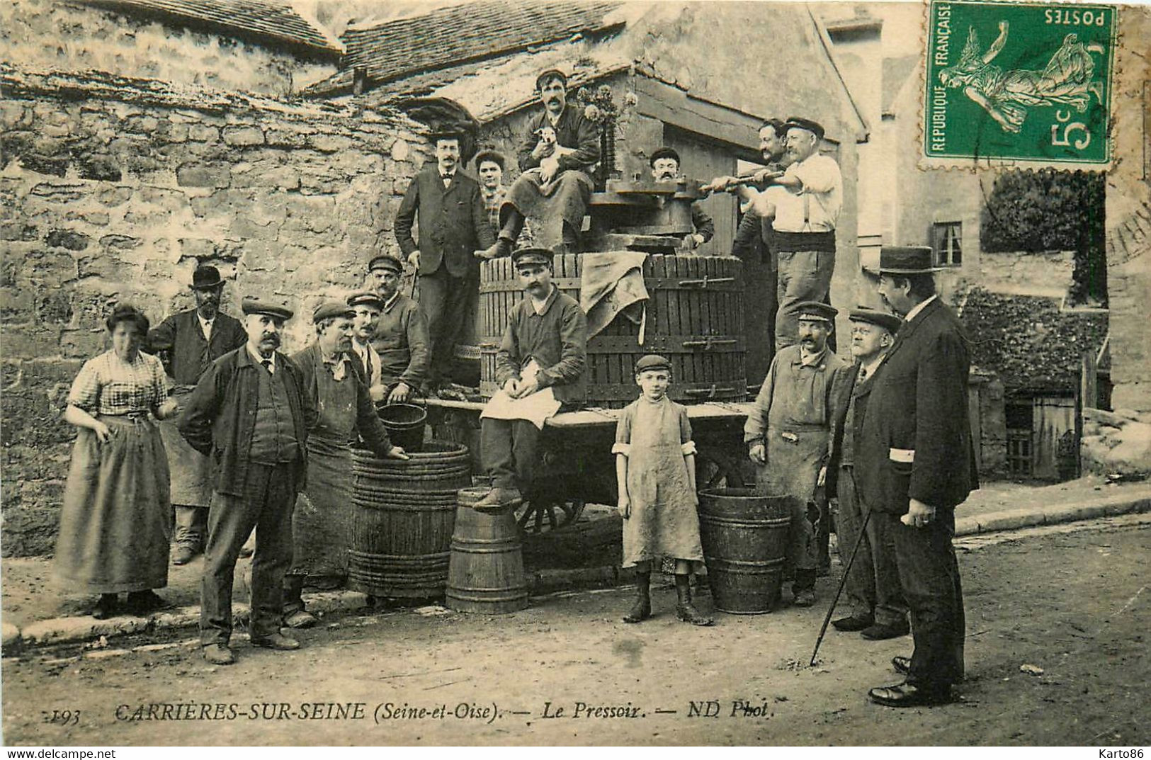 Carrières Sur Seine * Vue Sur Le Pressoir * Vendanges Vignoble Vin Vigneron * Alcool - Carrières-sur-Seine