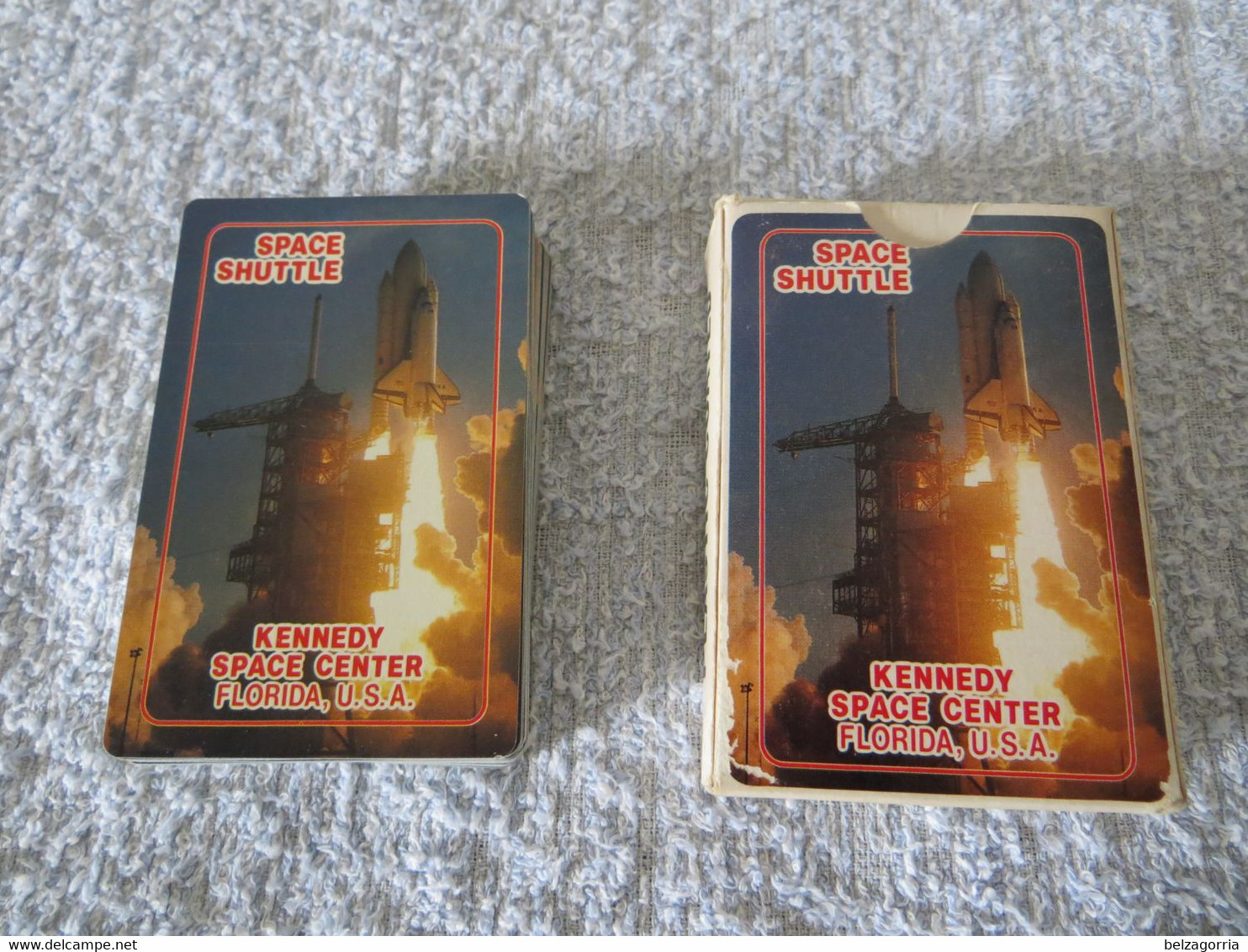 JEUX DE CARTE ( PLAYING CARDS ) - KENNEDY SPACE CENTER FLORIDA U.S.A. - SPACE SHUTTLE ( Pas Courant ) VOIR SCANS - 54 Karten