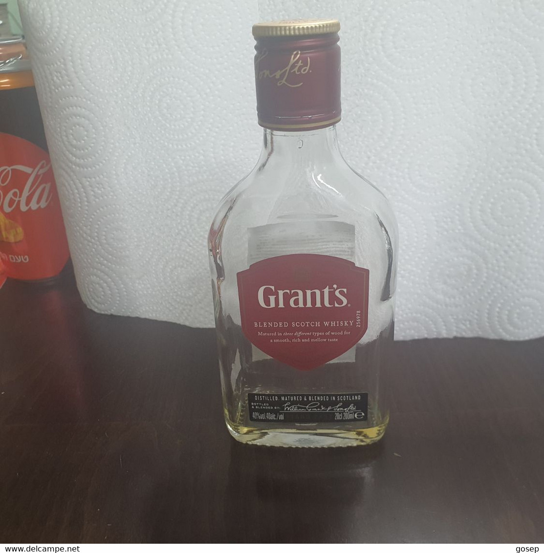 SCOTLAND-Grant's-BLENDED SCOTCH WHISKY (40%-alc)-(200ml)-(25683)-bottle Used - Whisky