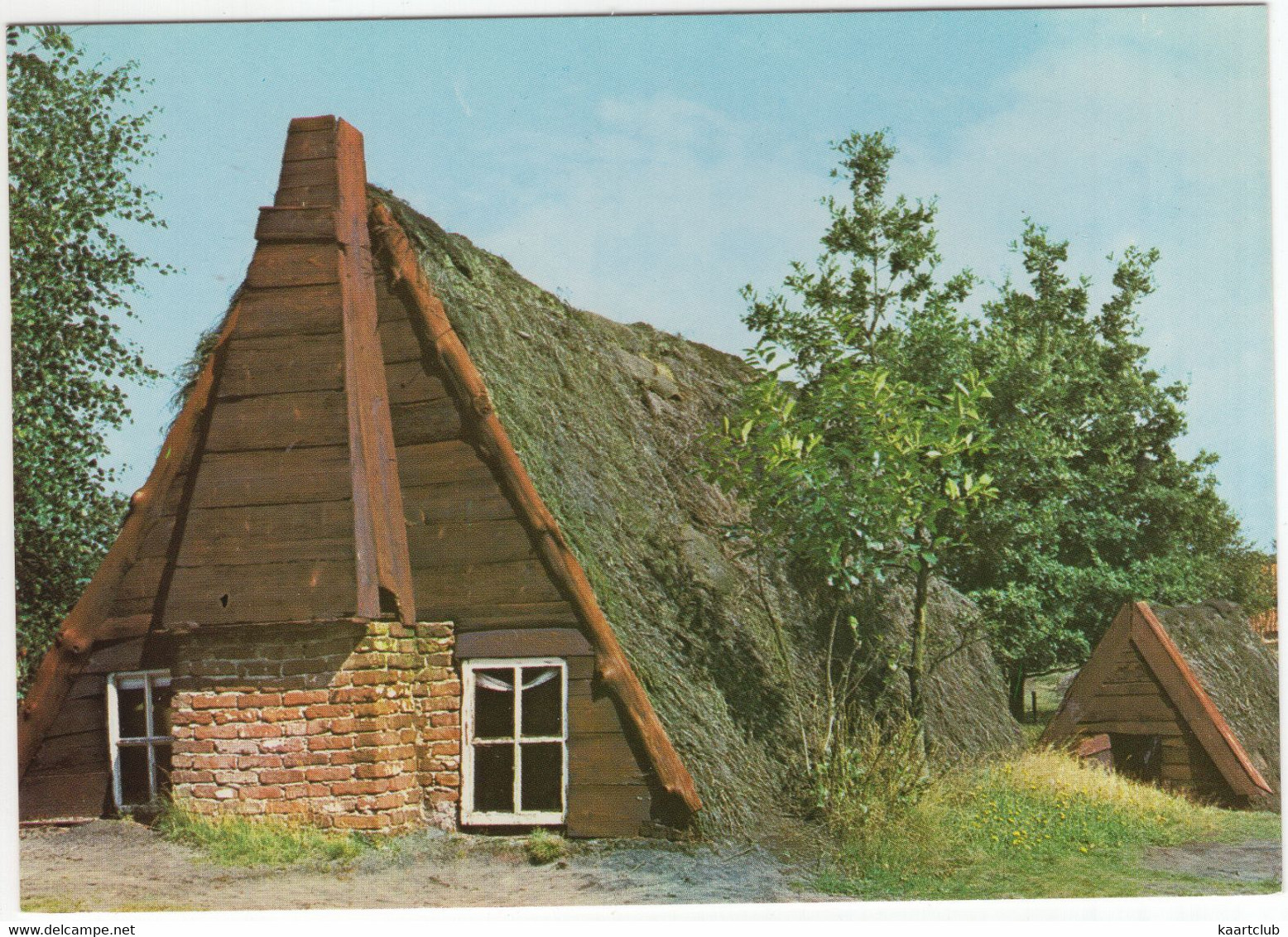 Schoonoord - Plaggenhut, Schoorsteen - Openluchtmuseum Schoonoord 'De Zeven Marken' - (Dr., Nederland) - Coevorden