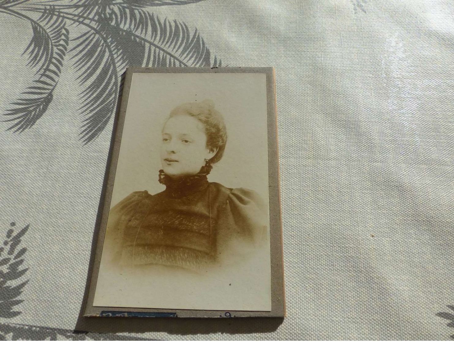 20/9 ,41 , Photo CDV , Jeune Femme En Robe Noire , De Deuil, Photographie E.Guarnero , Nice - Old (before 1900)