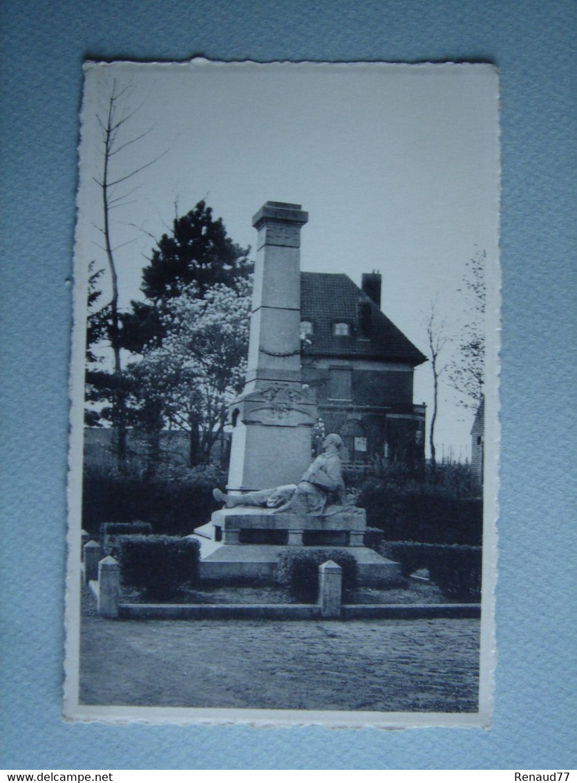 Estaimpuis - Monument Aux Morts Place Des Combattants - Estaimpuis