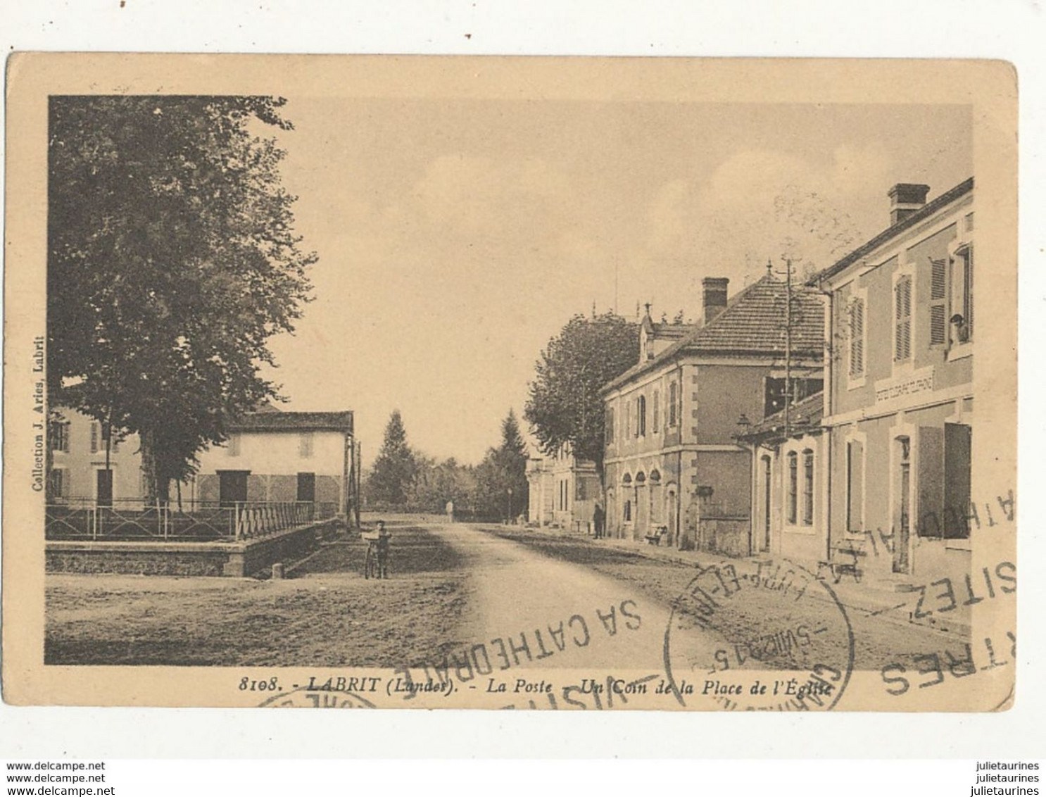 40 LABRIT LA POSTE UN COIN DE LA PLACE DE L EGLISE CPA BON ETAT - Labrit