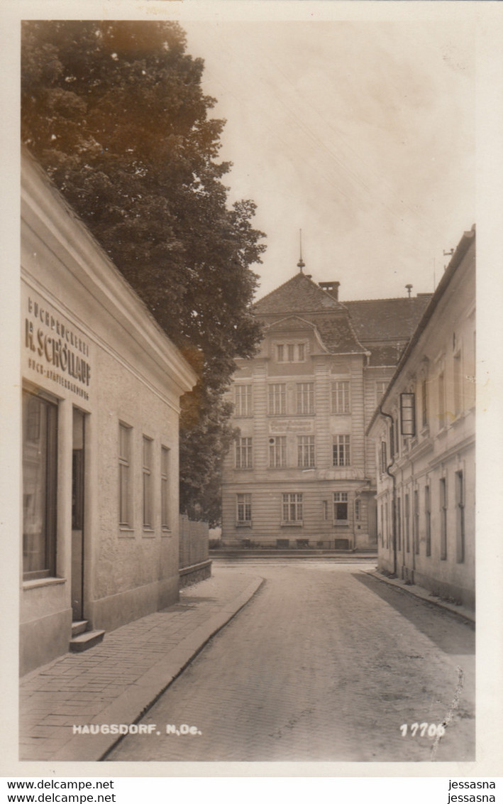AK - HAUGSDORF - Strassenansicht Mit Alter Buchdruckerei Schöllauf 1930 - Hollabrunn