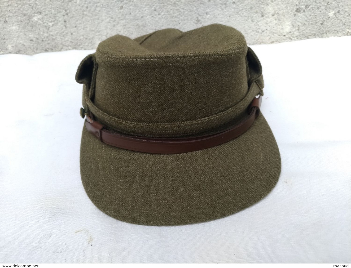 Casquette Militaire A Identifier - Helme & Hauben