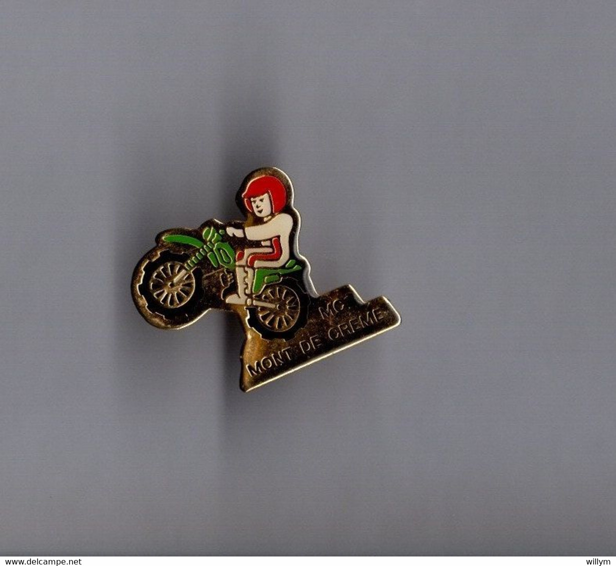 Pin's Moto Club MC Mont De Crème (version Roue Arriere époxy Base Dorée) - Motos