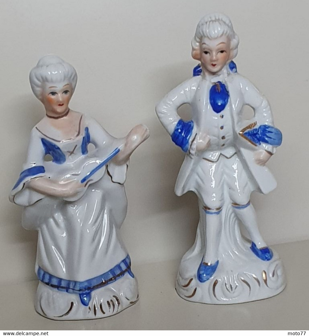 Couple De Courtisans  - Danseur Musicienne Guitare Robe Perruque Costume - STATUETTE - Bon état - 30 / Vers 1990 - Autres & Non Classés