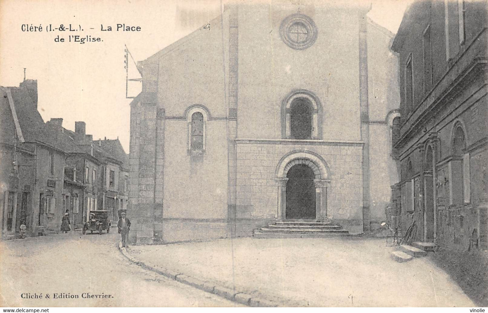 21-8801 : CLERE. PLACE DE L'EGLISE - Cléré-les-Pins
