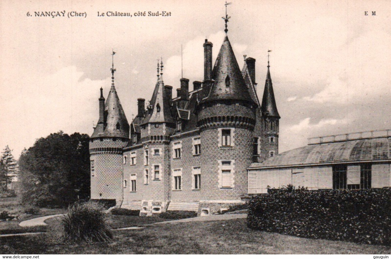 CPA - NANÇAY - Le Château (côté Sud-Est) ... Edition E.M.B. - Nançay