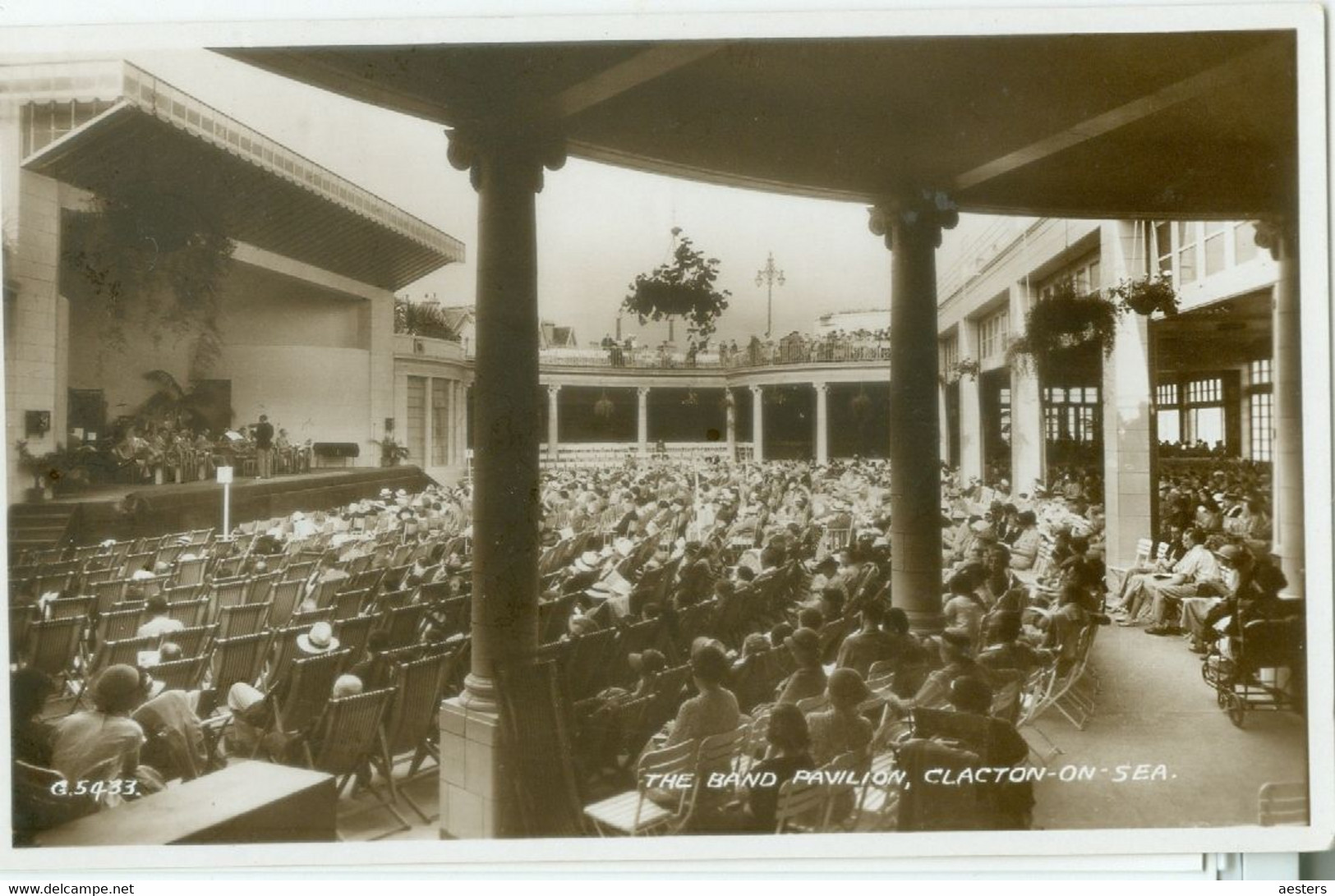 Clacton-on-Sea; The Band Pavilion - Not Circulated. (Valentine's) - Clacton On Sea