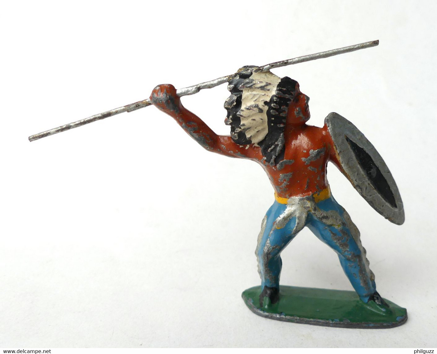 FIGURINE PLOMB CREUX BF BLANCHERIE ET FRERES INDIEN LANCE BOUCLIER ARGENTE - Soldatini Di Piombo