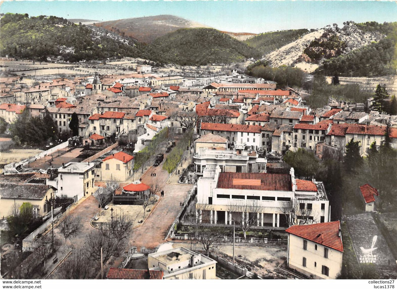 83 / EN AVION ...SAINT ZACHARIE / LA PLACE DE LA MAISON DU PEUPLE / LAPIE 6 - Saint-Zacharie