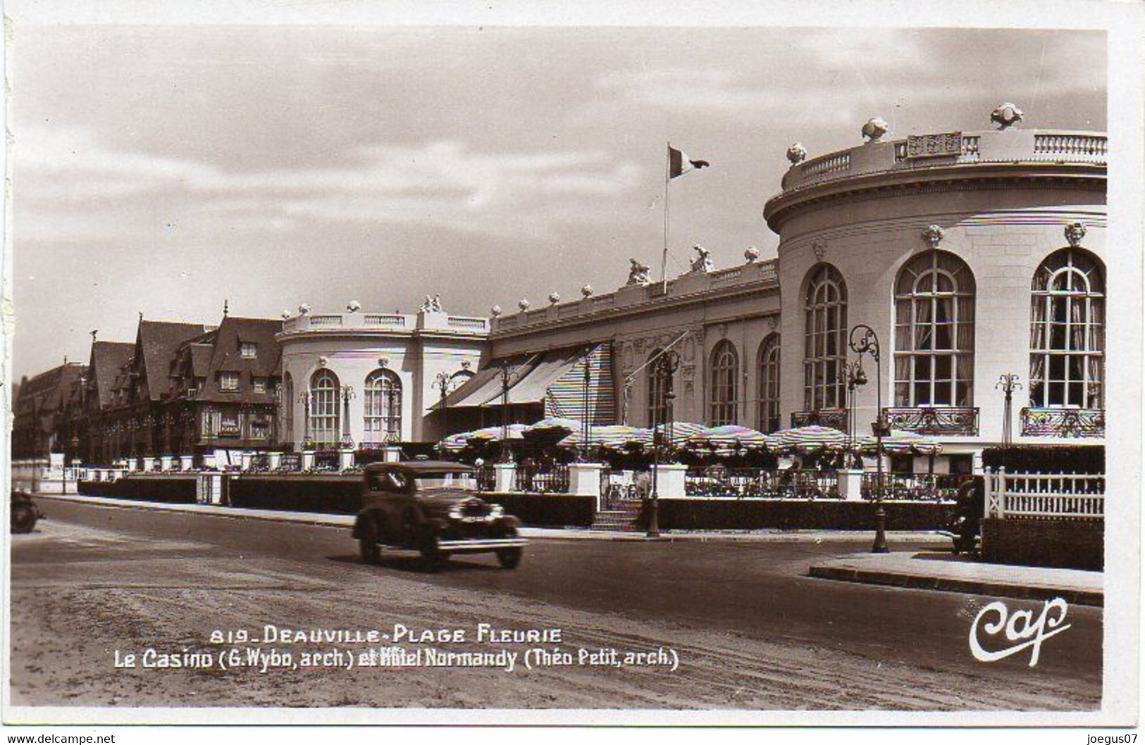 14 Calvados DEAUVILLE - Plage Fleurie. Le Casino Et Hôtel Normandy, Voiture Ancienne - Deauville