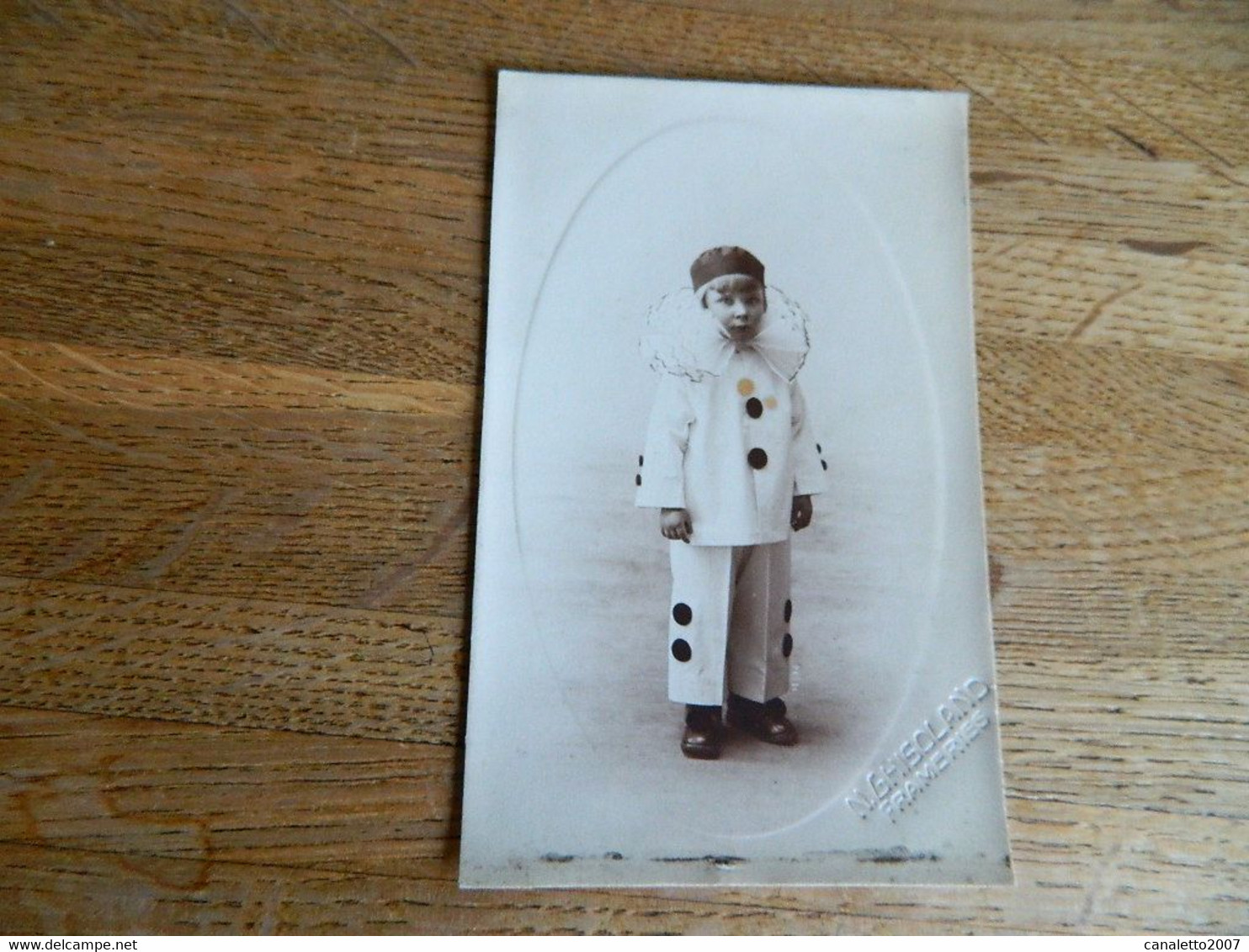 FRAMERIES:PHOTO CARTE CARTE D'UN GAMIN HABILLE EN PIERROT POUR LE CARNAVAL FAIT CHEZ NORBERT .GHISOLAND - Frameries