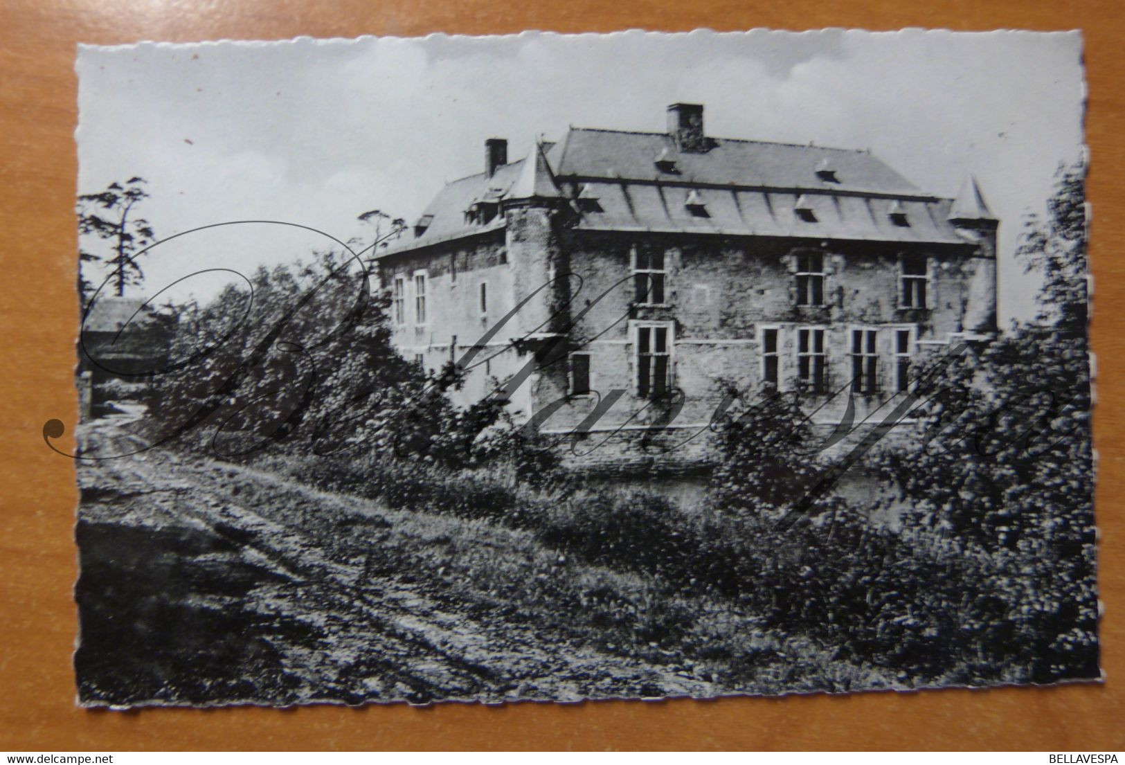 Novilles Les Bois Chateau De Fernélmont - Schlösser