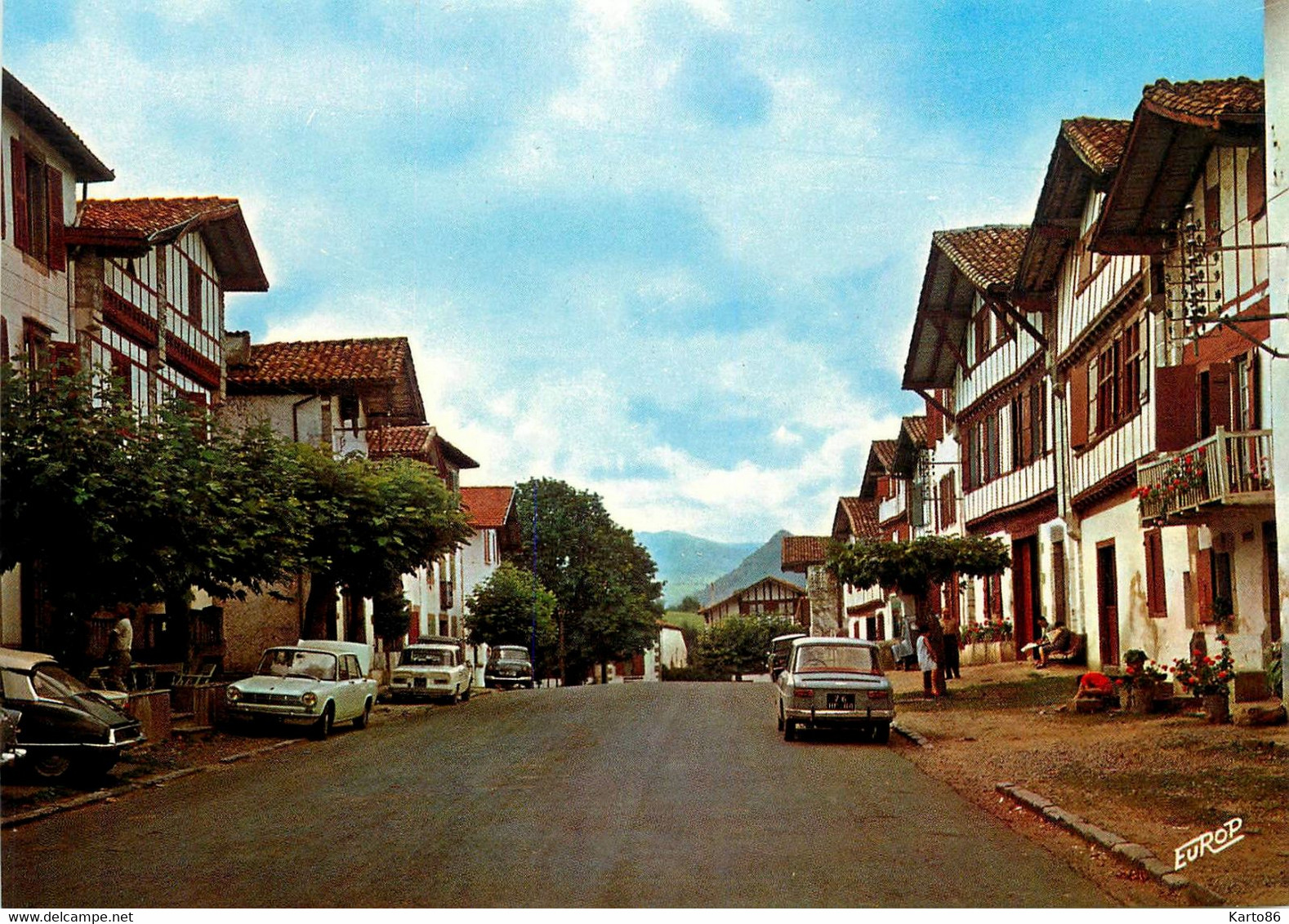 Ainhoa * Rue Et Vue Sur Maisons Basques * Automobile Voiture Ancienne - Ainhoa