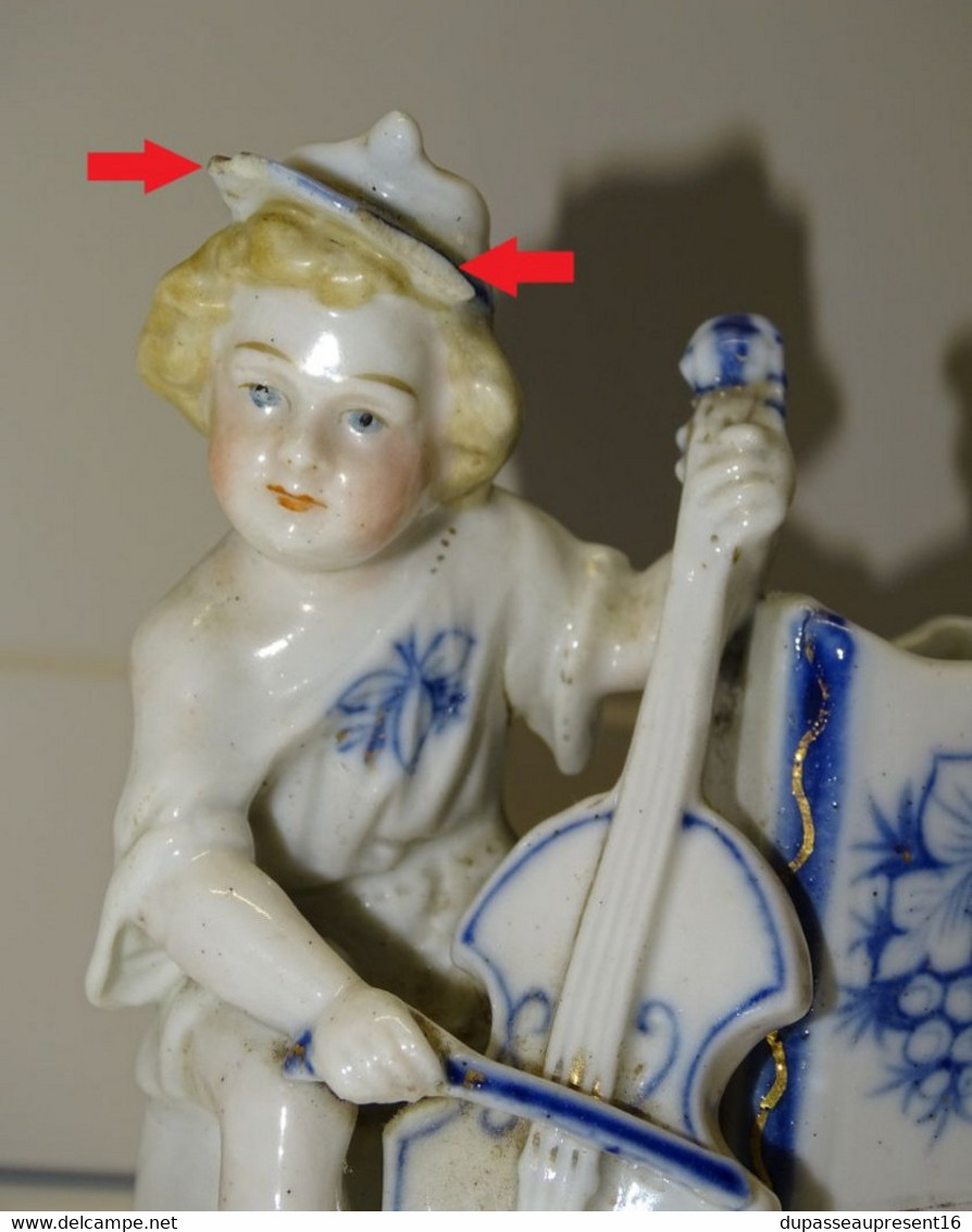 ANCIEN SUJET PORCELAINE PYROGENE PORTE ALLUMETTES Musicien Violoncelle Vitrine Collection Déco - Zündholzhalter