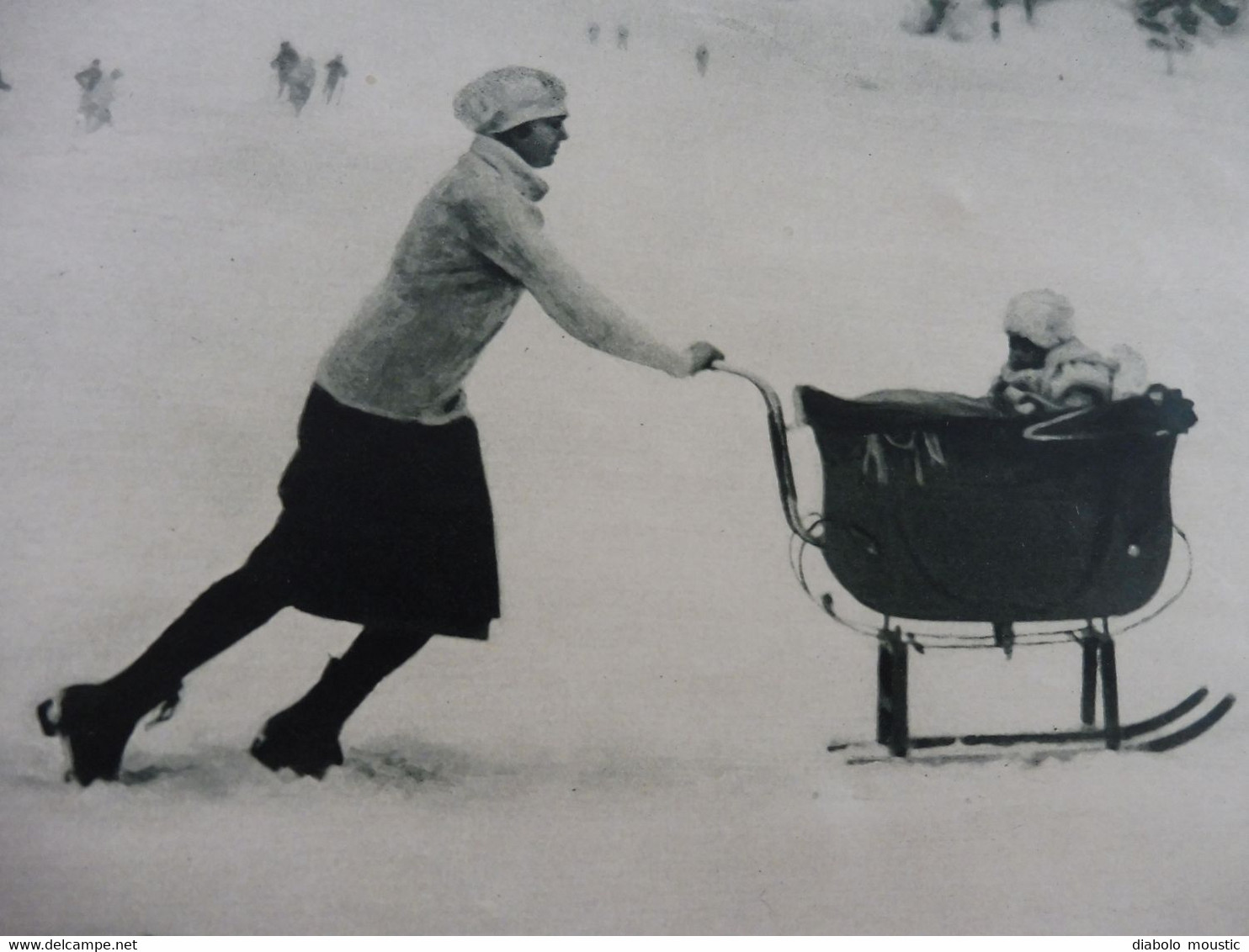 1929 :Bébé à Ski-landeau à Chamonix; Chine;  Reine Emma Des Pays-Bas; Armée Du Salut; Pub SIX Citroën; Etc - L'Illustration