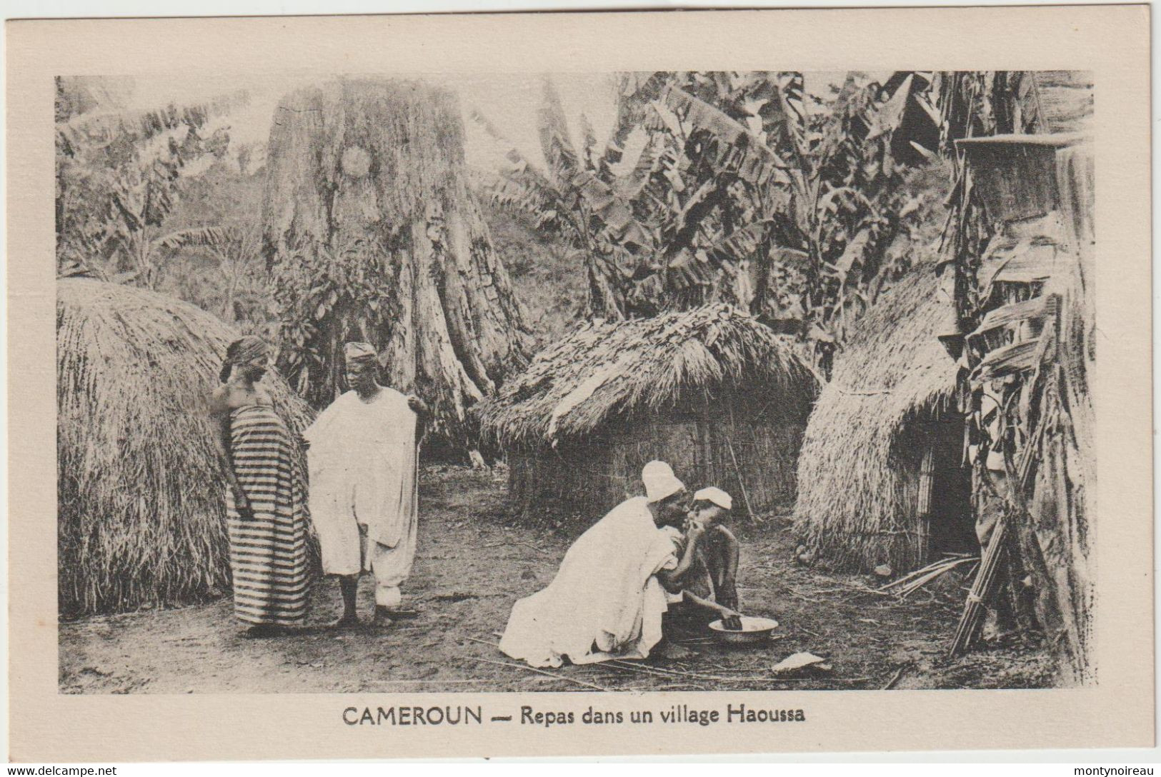 Cameroun :  Repas  Dans Un Vilage  Haoussa - Cameroon